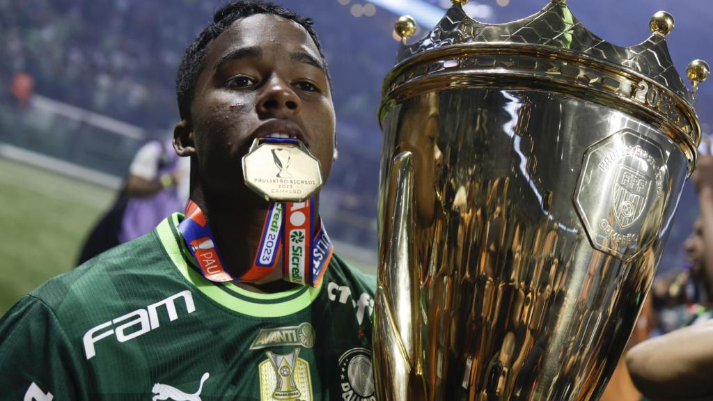 Endrick celebra la conquista del Campeonato Paulista con el Palmeiras