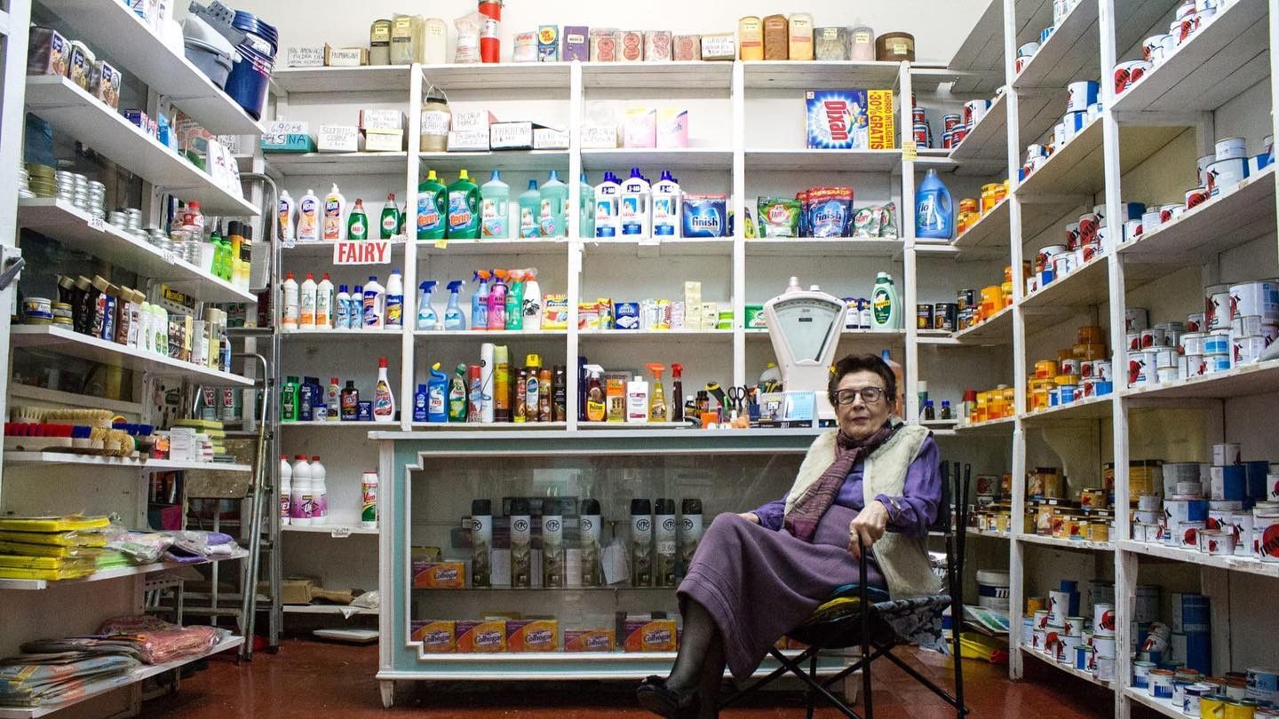 Paz, en una imagen de 2020 del Facebook de la tienda. Todo un ejemplo a seguir
