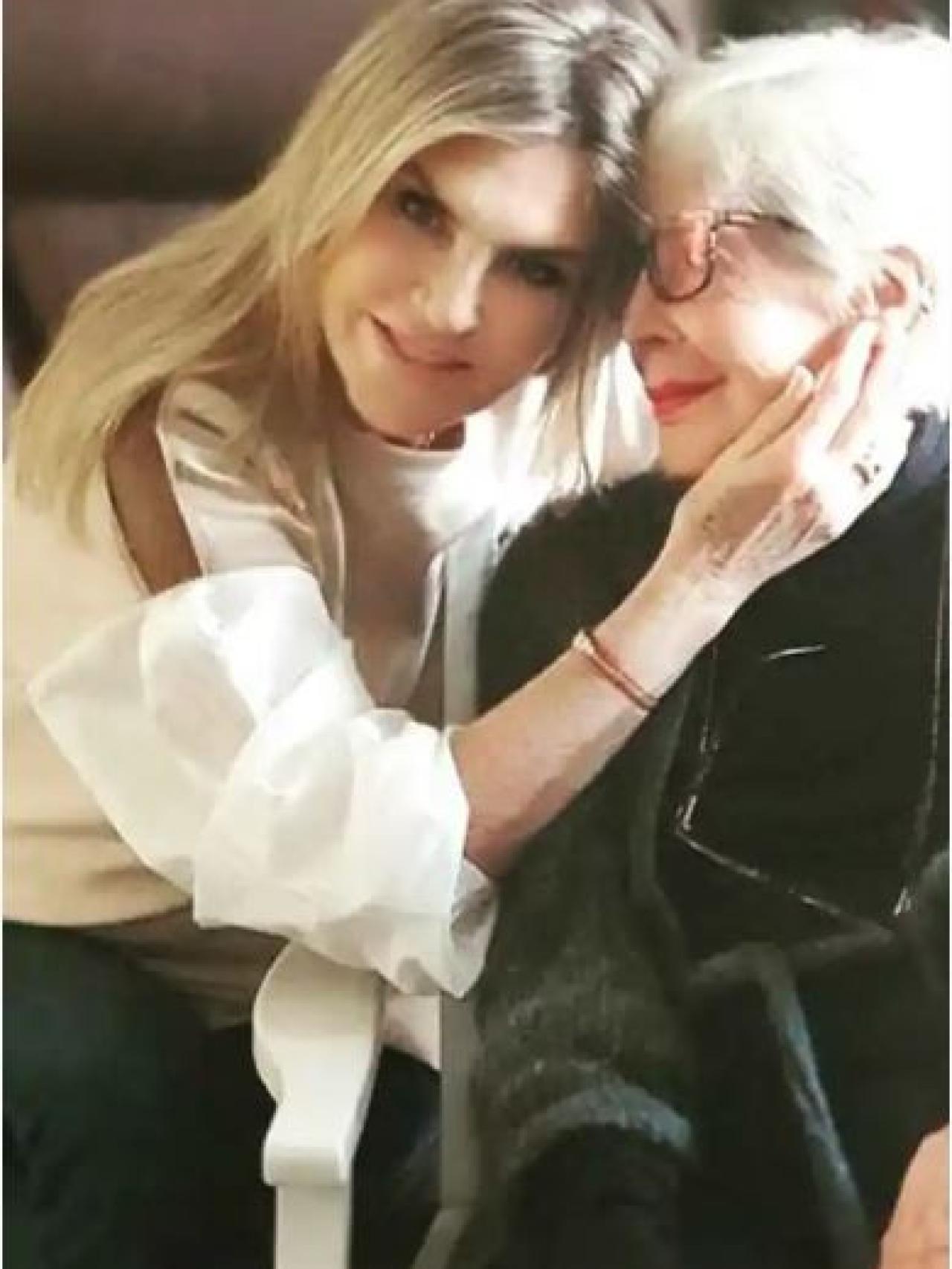 Concha Velasco junto a su gran amiga y representante Susana Uribarri.