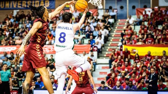 Darío Brizuela durante el UCAM Murcia vs. Unicaja de Málaga