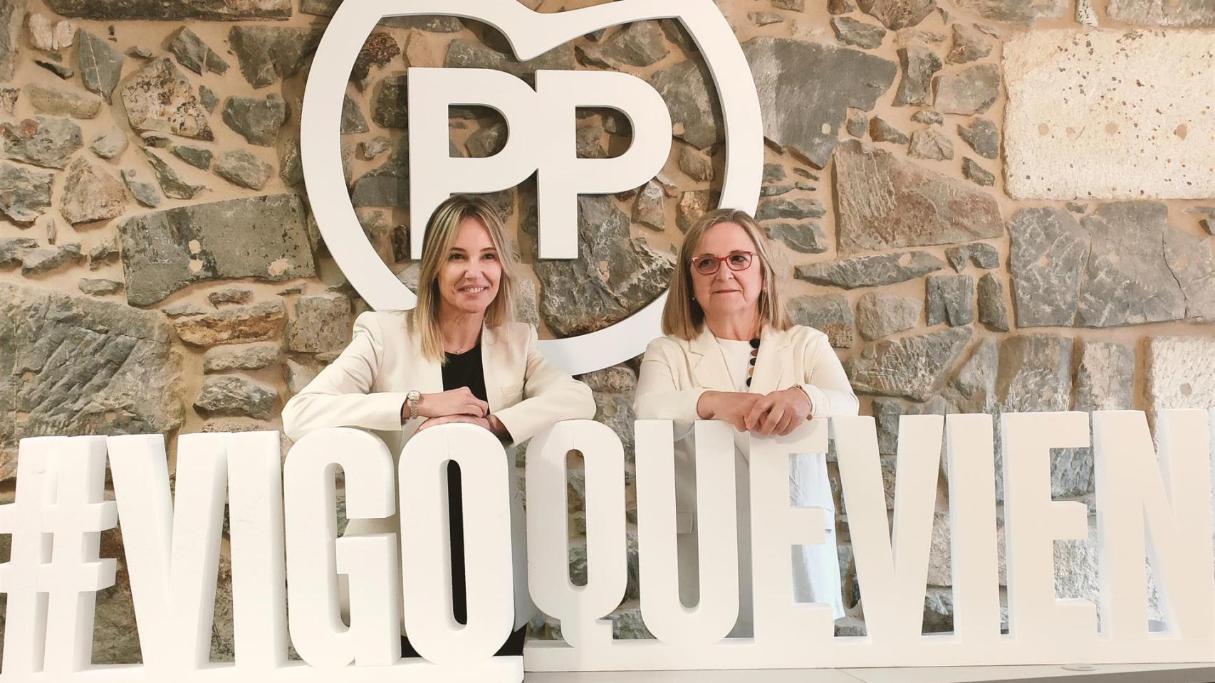 La candidata a la Alcaldía de Vigo por el PP, Marta Fernández-Tapias, y su número 2 en la lista, Irene Garrido.