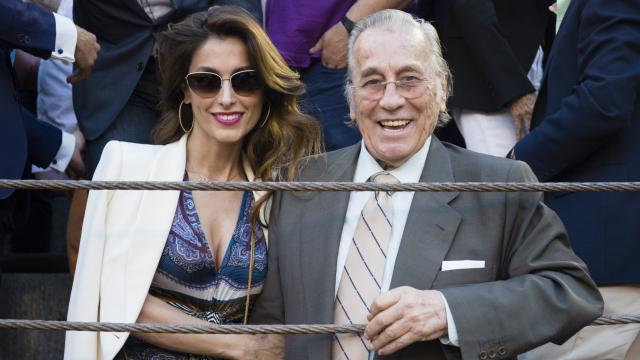 Paloma Cuevas y su padre, en una foto de archivo.