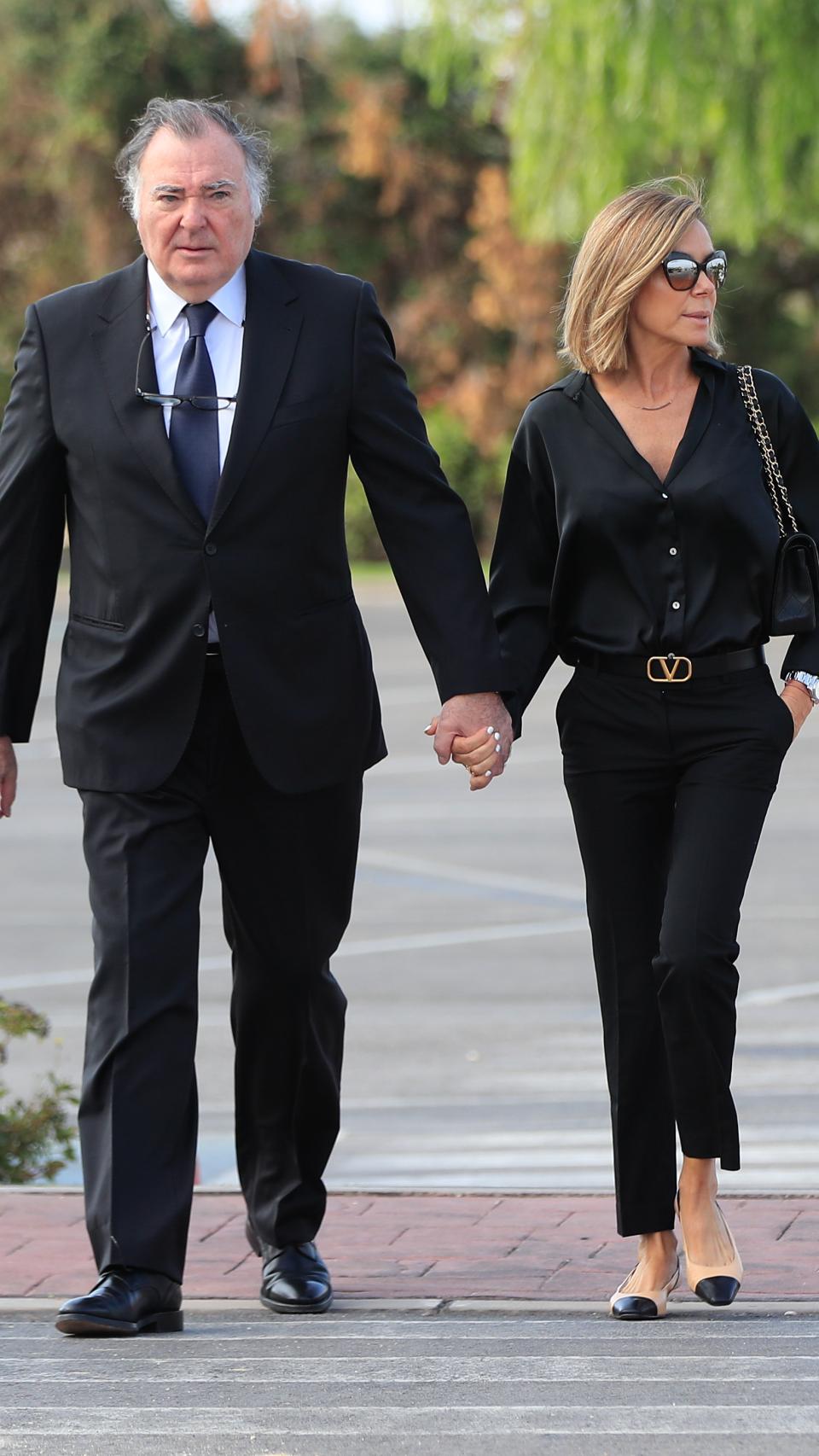 Juan Antonio García Obregón y su esposa, Marta Vázquez de Castro, el día del entierro empresario Antonio García Fernández, en septiembre de 2022.