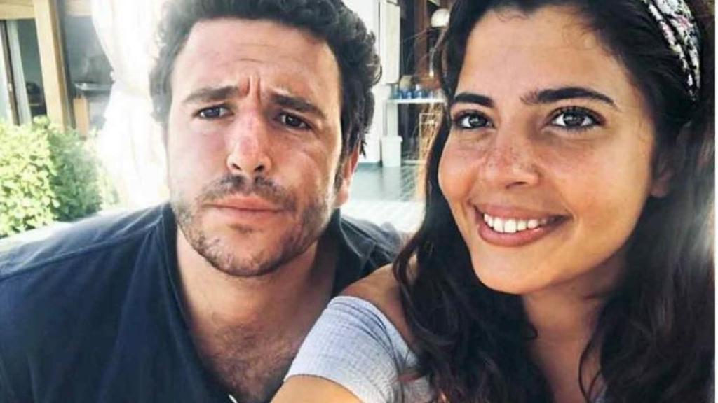 Marta García-Obregón Vázquez junto a su primo, Aless, en una imagen de sus redes.