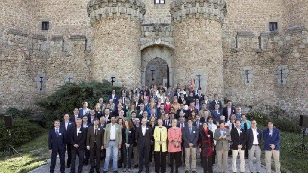 El Partido Popular en 2015 inmortalizándose con todos los candidatos a la alcaldía.