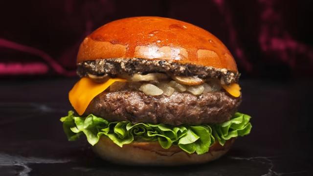 'La trufada', una de las hamburguesas de El Salseo diseñada por el chef Ramces González.