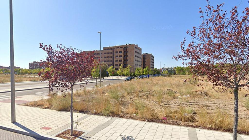 Calle Jardines de Sabatini con Alcázares de Sevilla donde irán las 54 viviendas