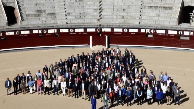 Ayuso y los candidatos de la alcaldía de los 178 municipales en Ventas.
