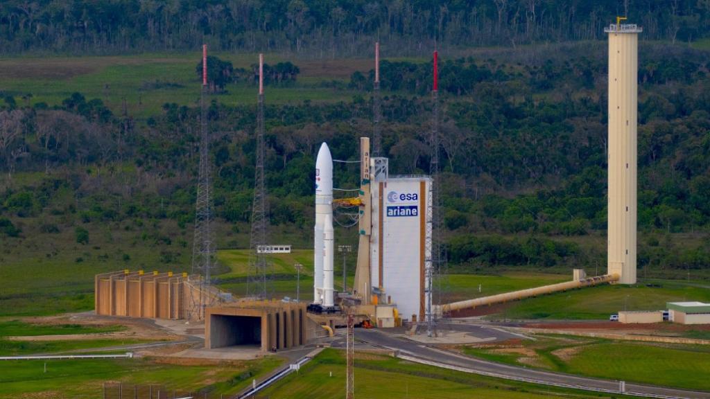 El cohete Ariane 5 con la sonda Juice en su interior