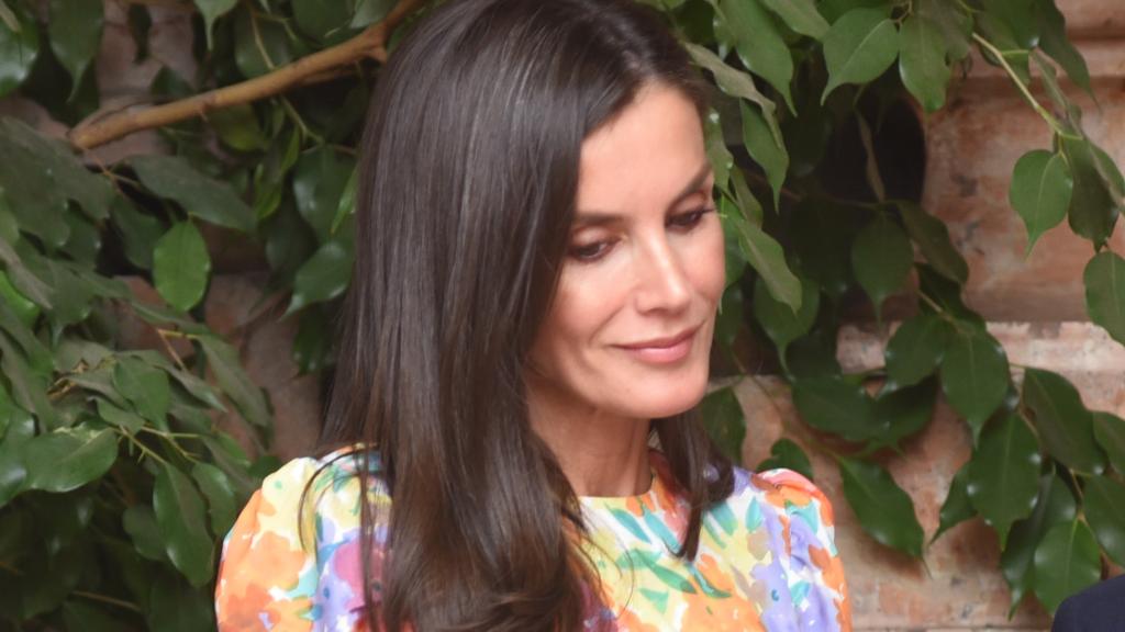 Detalle del look de la reina Letizia.