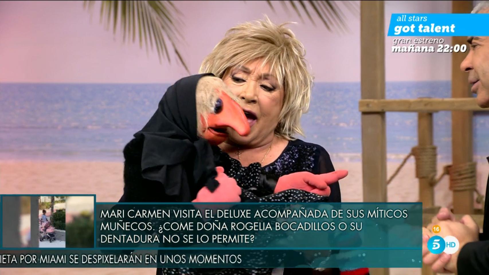 Mary Carmen y sus muñecos en 'Viernes Deluxe'