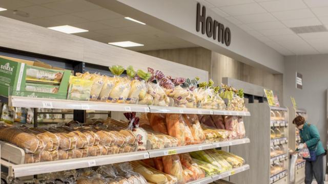 Sección de pan de Mercadona.