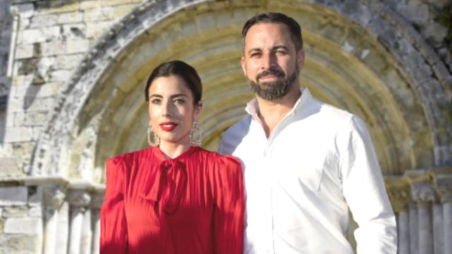 La pareja presidencial de Vox en un montaje de JALEOS.