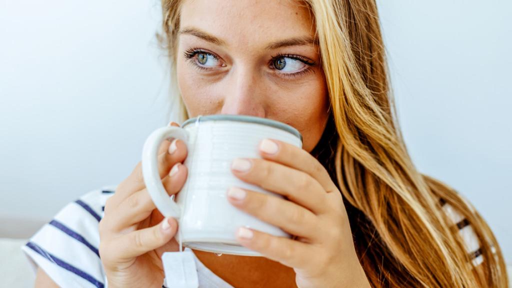 La infusión con propiedades adelgazantes que sí funciona