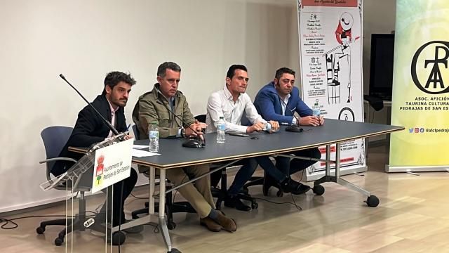 El coloquio entre ambas asociaciones taurinas tuvo buena acogida