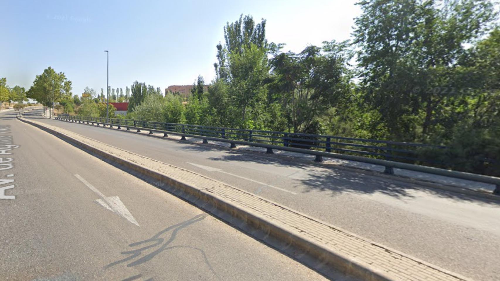 Puente de la Avenida de Aguas Vivas de Guadalajara. Foto: Google Maps.