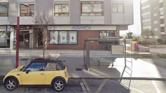 Sucursal bancaria de Abanca en la calle Martínez Garrido.