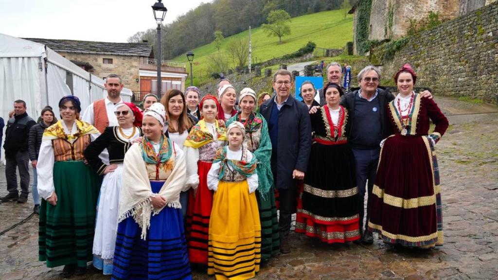 Feijóo, este sábado en el pueblo cántabro Vega de Pas