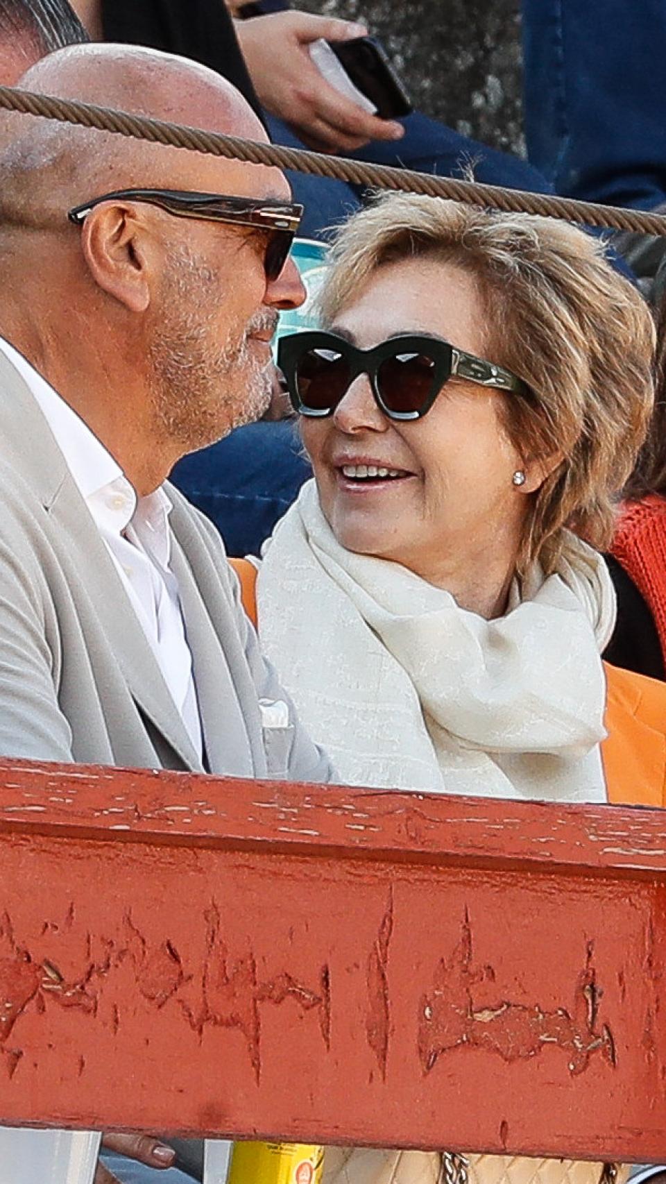 Ana Rosa se mostró muy sonriente en todo momento durante la corrida.