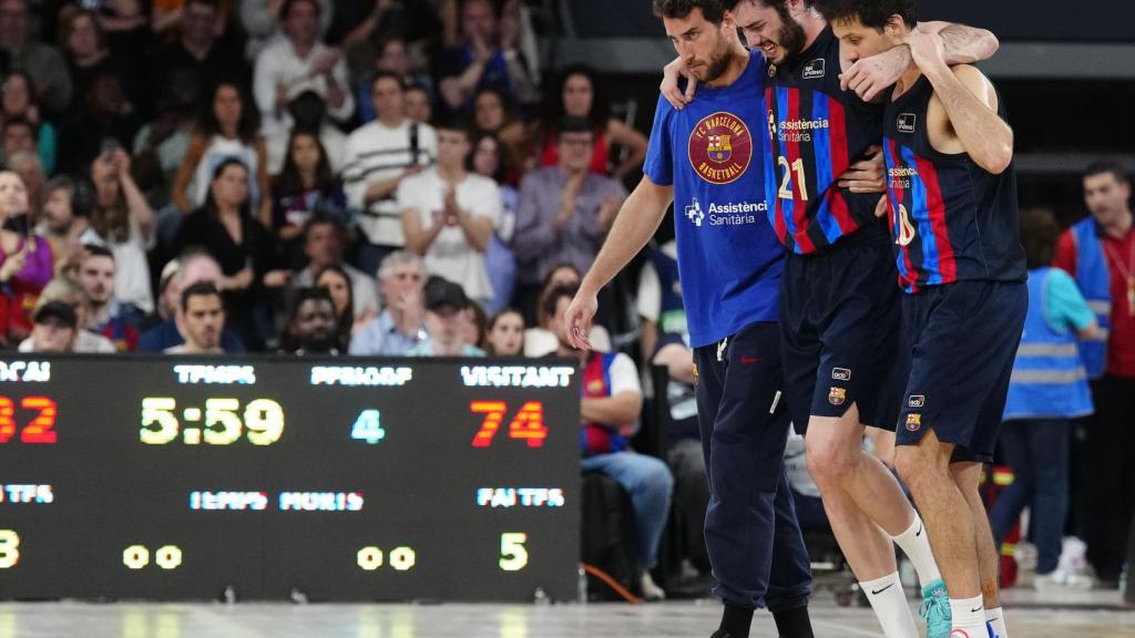 Abrines se retira lesionado.