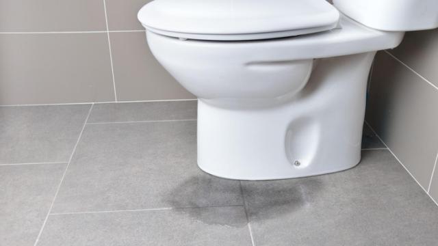 El ingrediente infalible para limpiar y dejar impolutas las rayas del suelo.