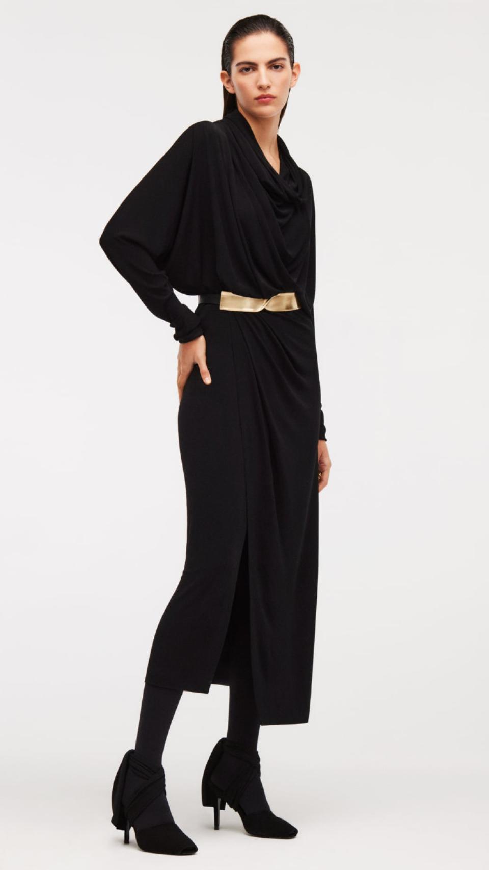 Vestido de Zara.