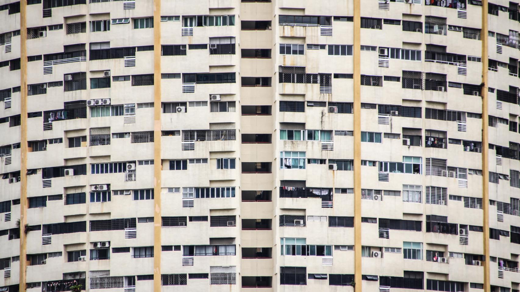 El portal Idealista repasa la escasez de vivienda de alquiler en las principales ciudades de España.