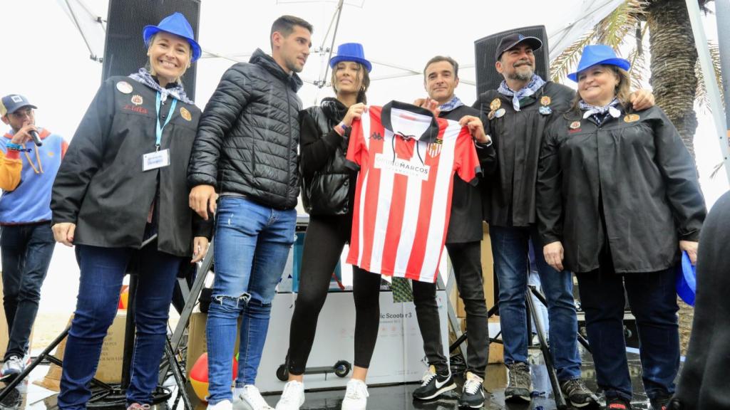 El sorteo de camisetas deportivas en la fiesta saludable del 2022.