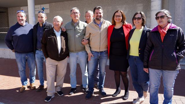 El secretario general del PSCyL, Luis Tudanca, durante su visita a La Cistérniga, este lunes.