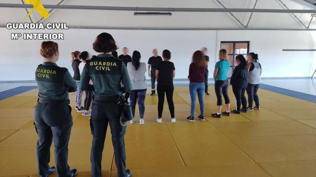 Taller de defensa personal contra la violencia de género