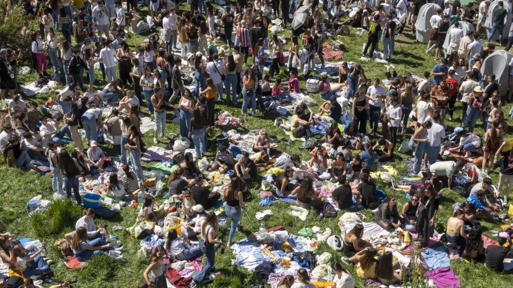 Los salmantinos celebran la festividad del Lunes de Aguas