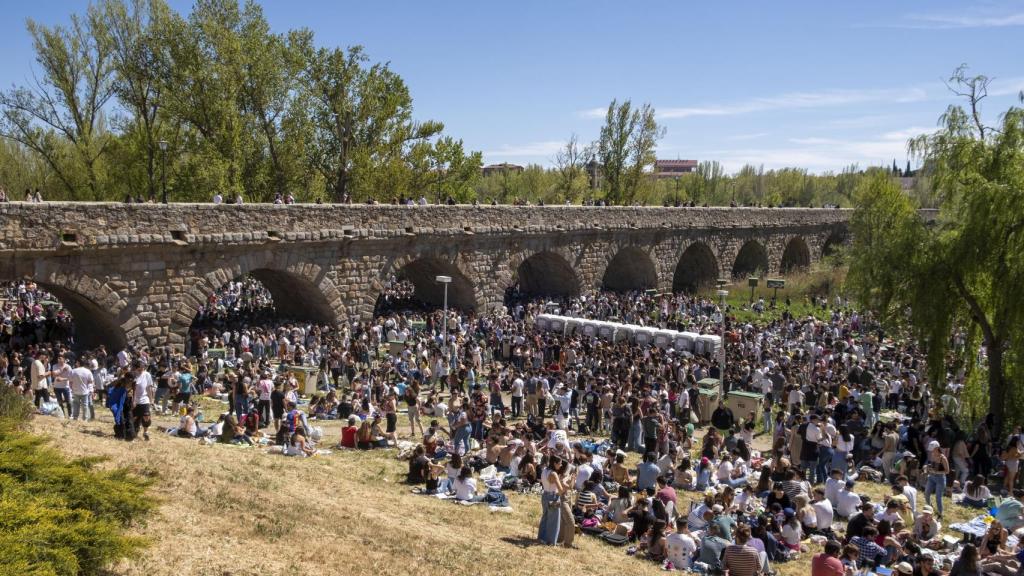 Los salmantinos celebran la festividad del Lunes de Aguas