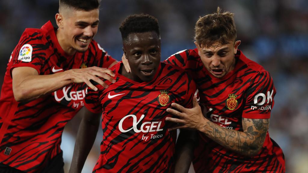 Los jugadores del RCD Mallorca, celebrando el gol de Amath Ndiaye al Celta