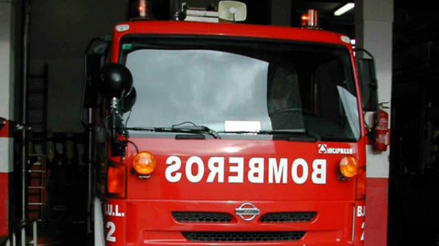 Desalojan un edificio de Alovera (Guadalajara) por el incendio de una vivienda