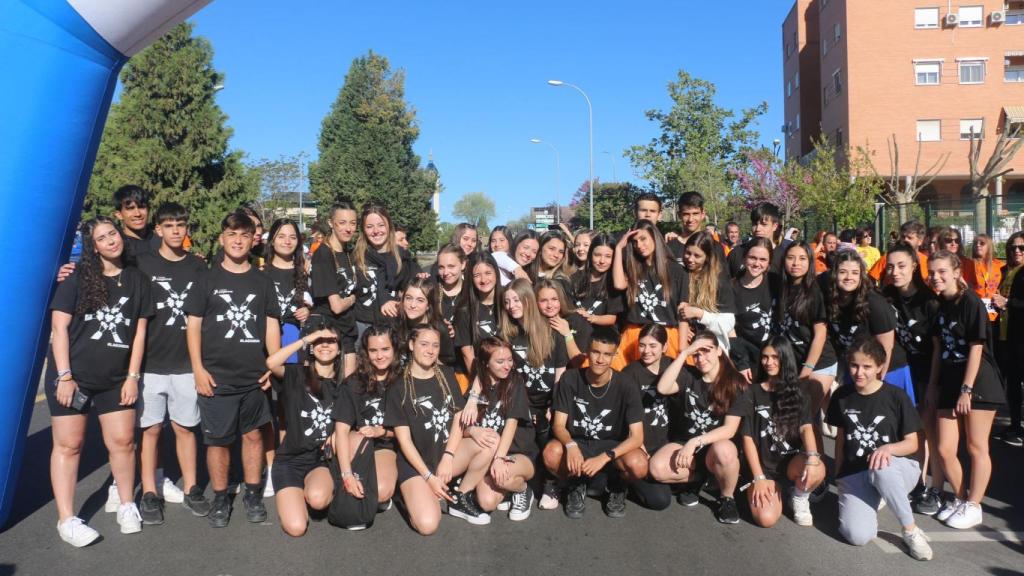 Los alumnos organizadores de la IV Carrera del colegio Lagomar.