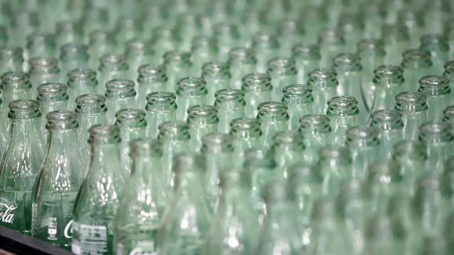 Botellas de vidrio de Coca-Cola.