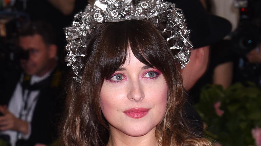 Dakota Johnson.