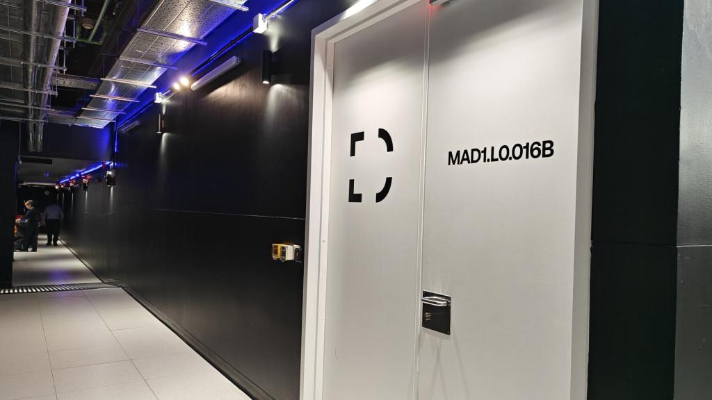 Acceso a sala en el centro de datos de Digital Reality