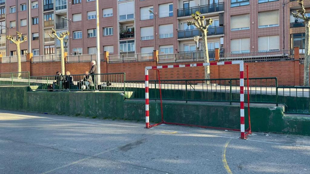 Imagen de la portería donde se produjo el suceso.