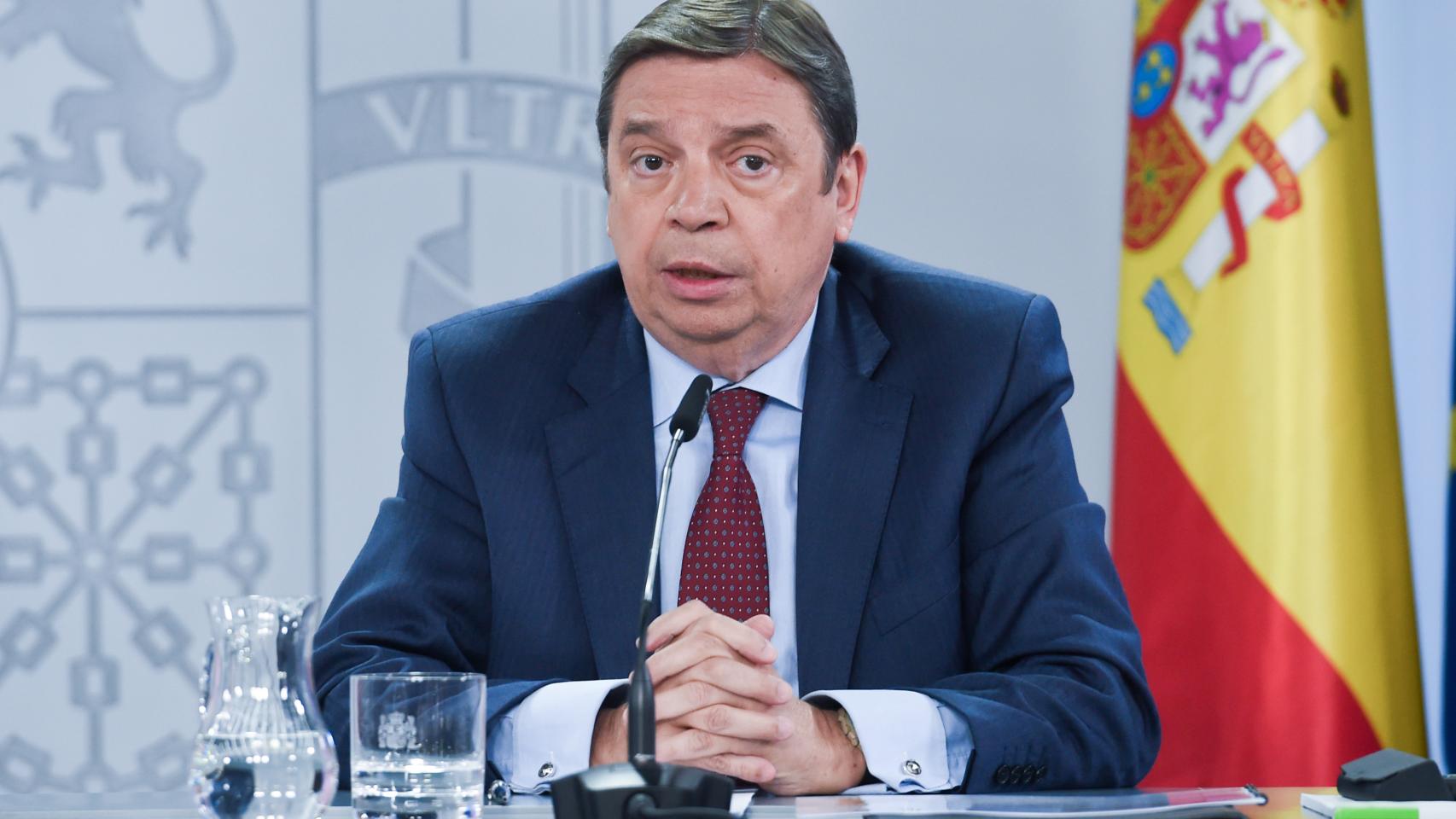 El ministro de Agricultura, Pesca y Alimentación, Luis Planas, interviene durante una rueda de prensa posterior a una reunión del Consejo de Ministros, en el Palacio de la Moncloa