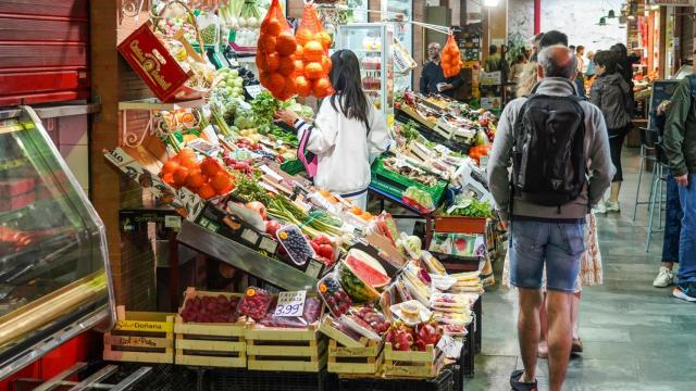 Imagen de archivo de un mercado en Sevilla.