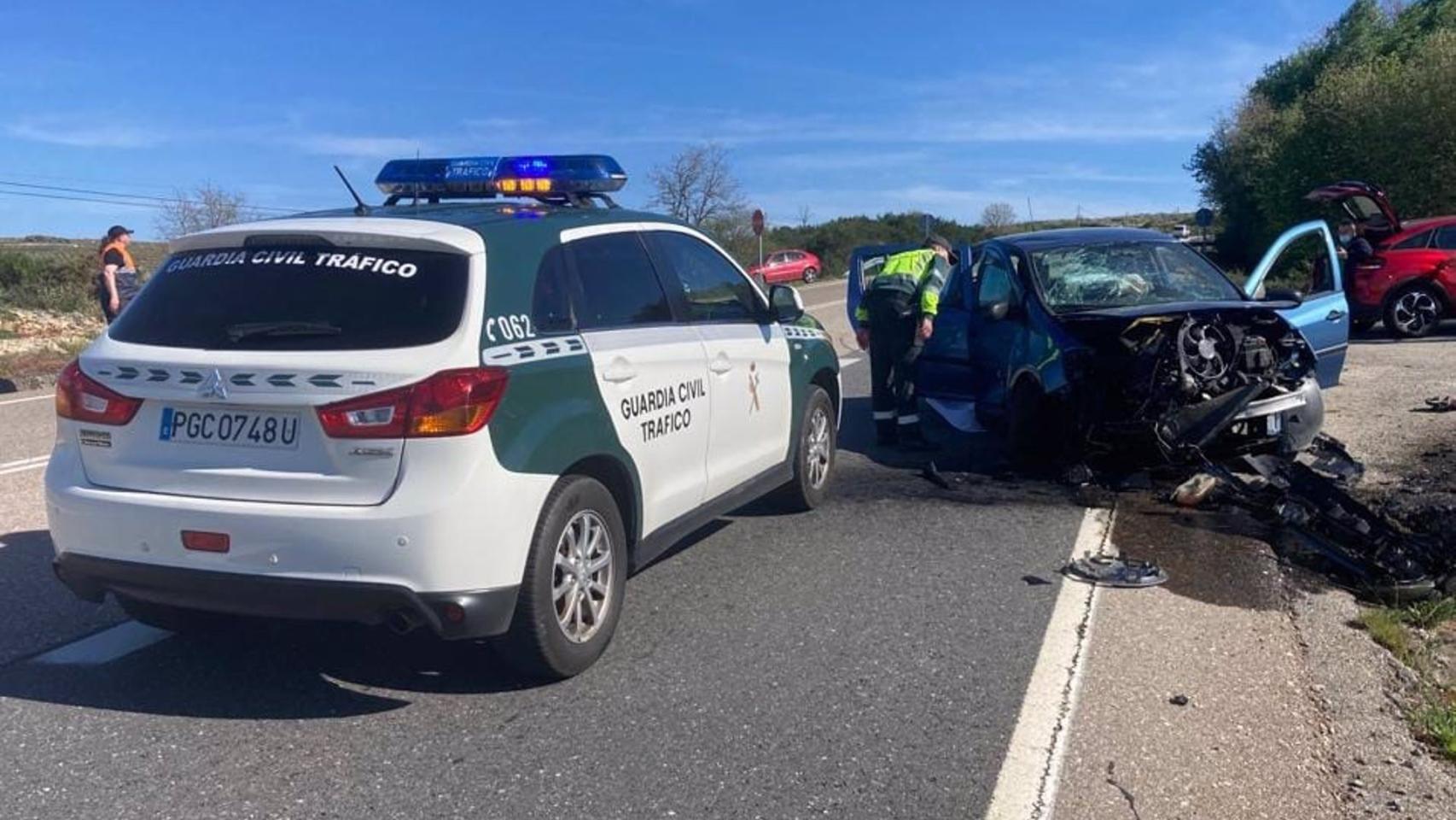 Estado en el que quedó el coche tras el accidente.