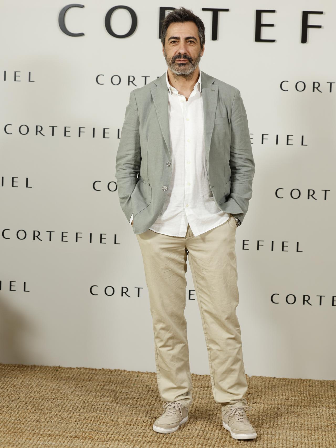 Juan del Val posa en la presentación de la nueva colección de Cortefiel.