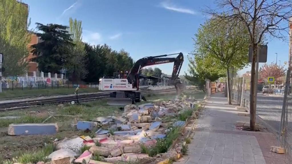 Derribo del muro de Cuenca. Foto: Twitter @PSOEdeCUENCA.