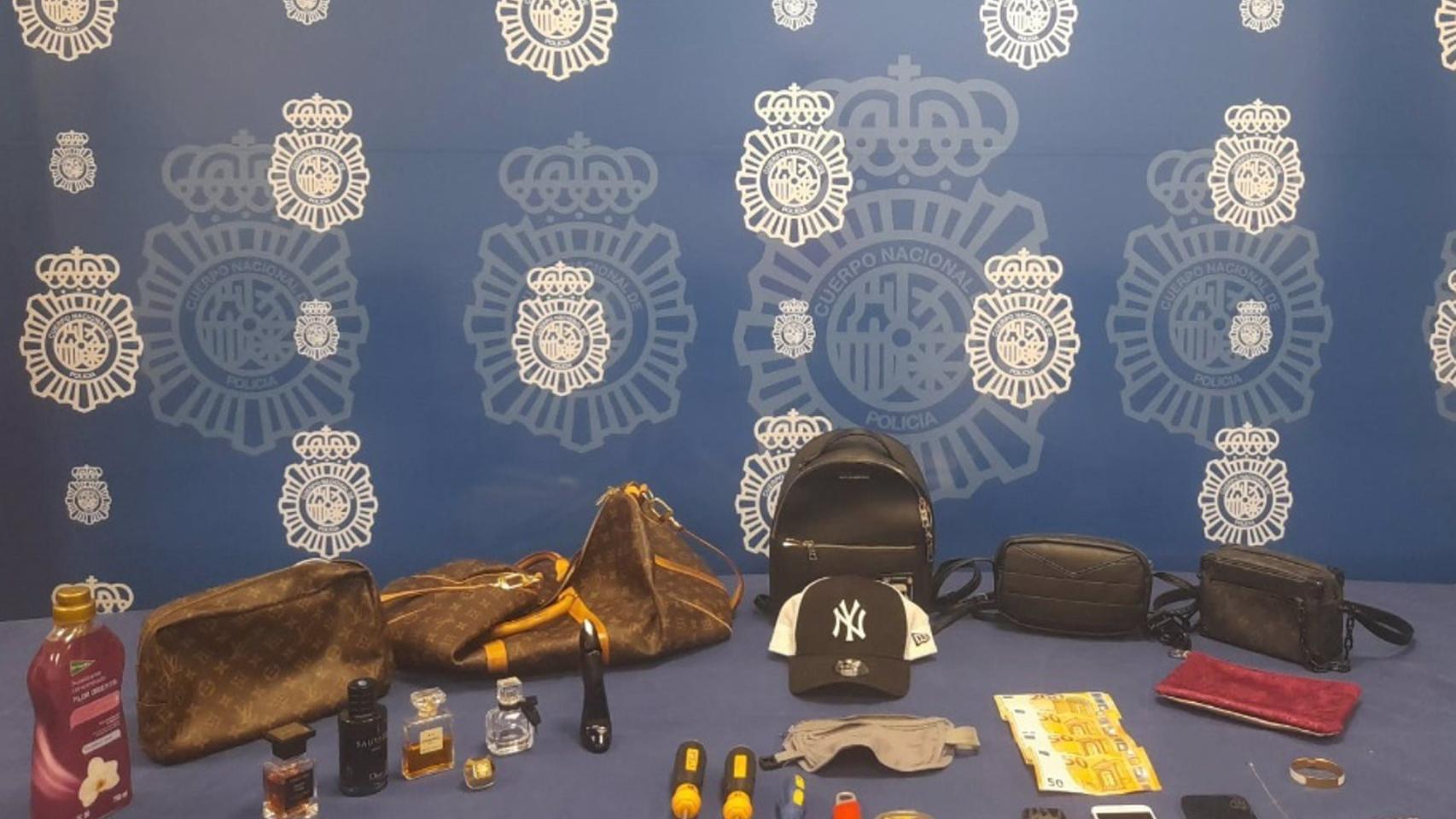 Los objetos intervenidos.