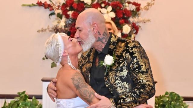 Romina y Pisani el día de su boda.