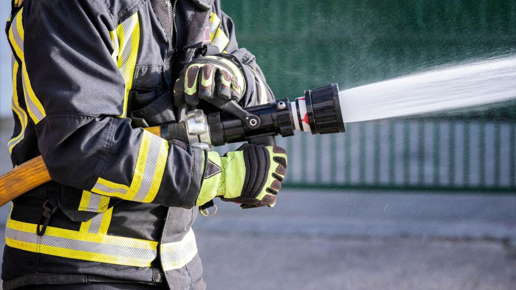 Imagen de archivo de un bombero