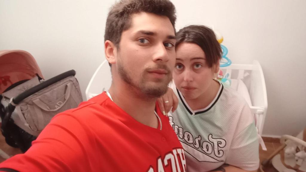 Nacho y Ana, en la habitación que le habían preparado a su difunta hija, Paula.