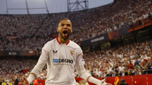 En-Nesyri celebra uno de sus goles.