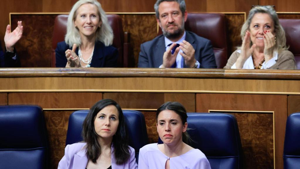 Las ministras Irene Montero y Ione Belarra, este jueves en el Congreso tras aprobarse la reforma de la 'ley de sólo sí es sí'.